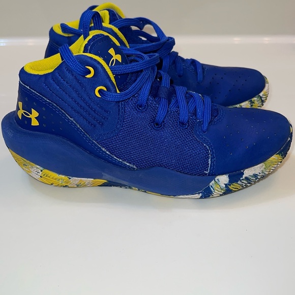 Under Armour - Picture 6 of 9